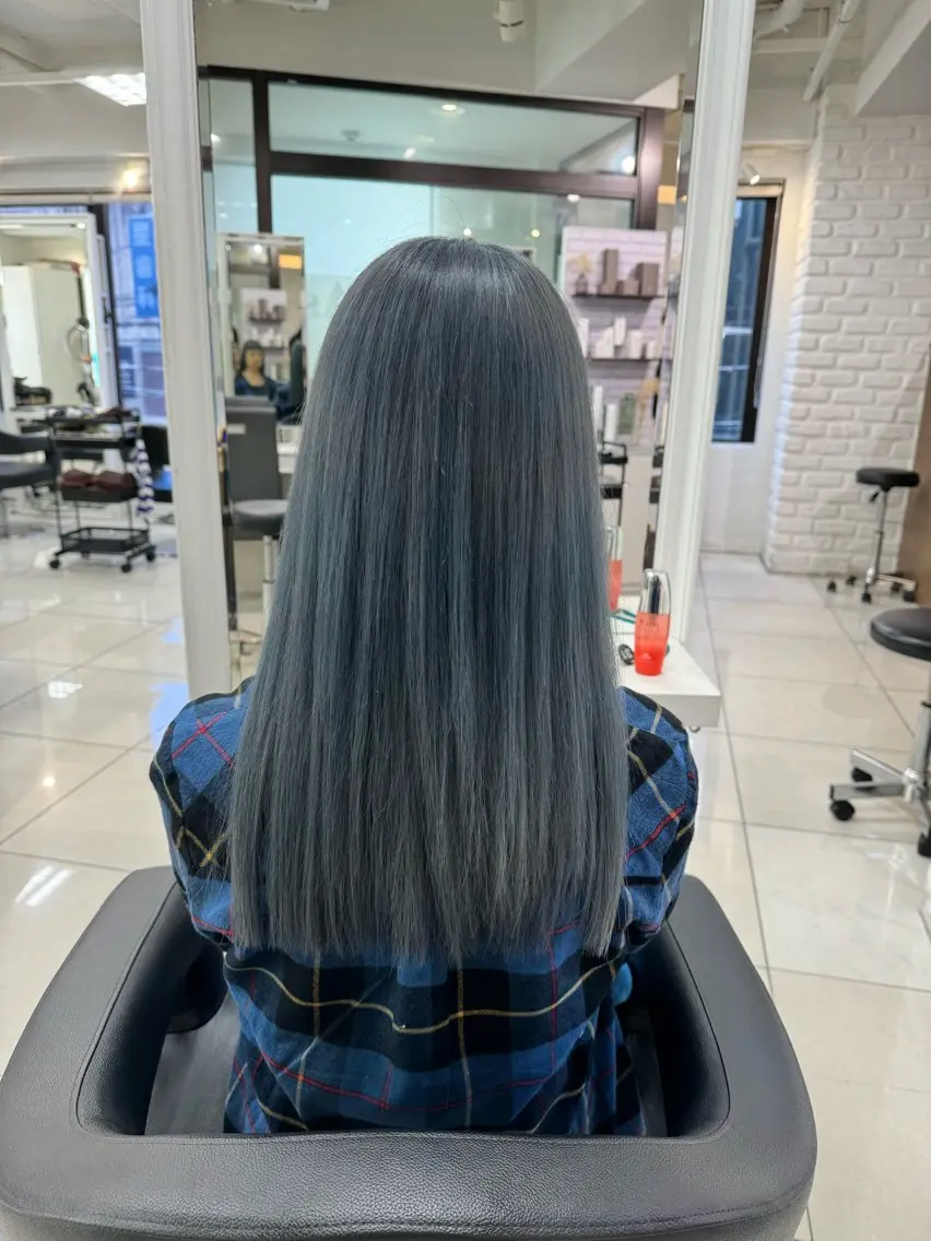 ロング カラー ブリーチ ブルーカラー ブルージュ イルミナカラー カット ヘアカラー トリートメント 【髪質改善】 kasumi🌷🌷のヘアスタイル