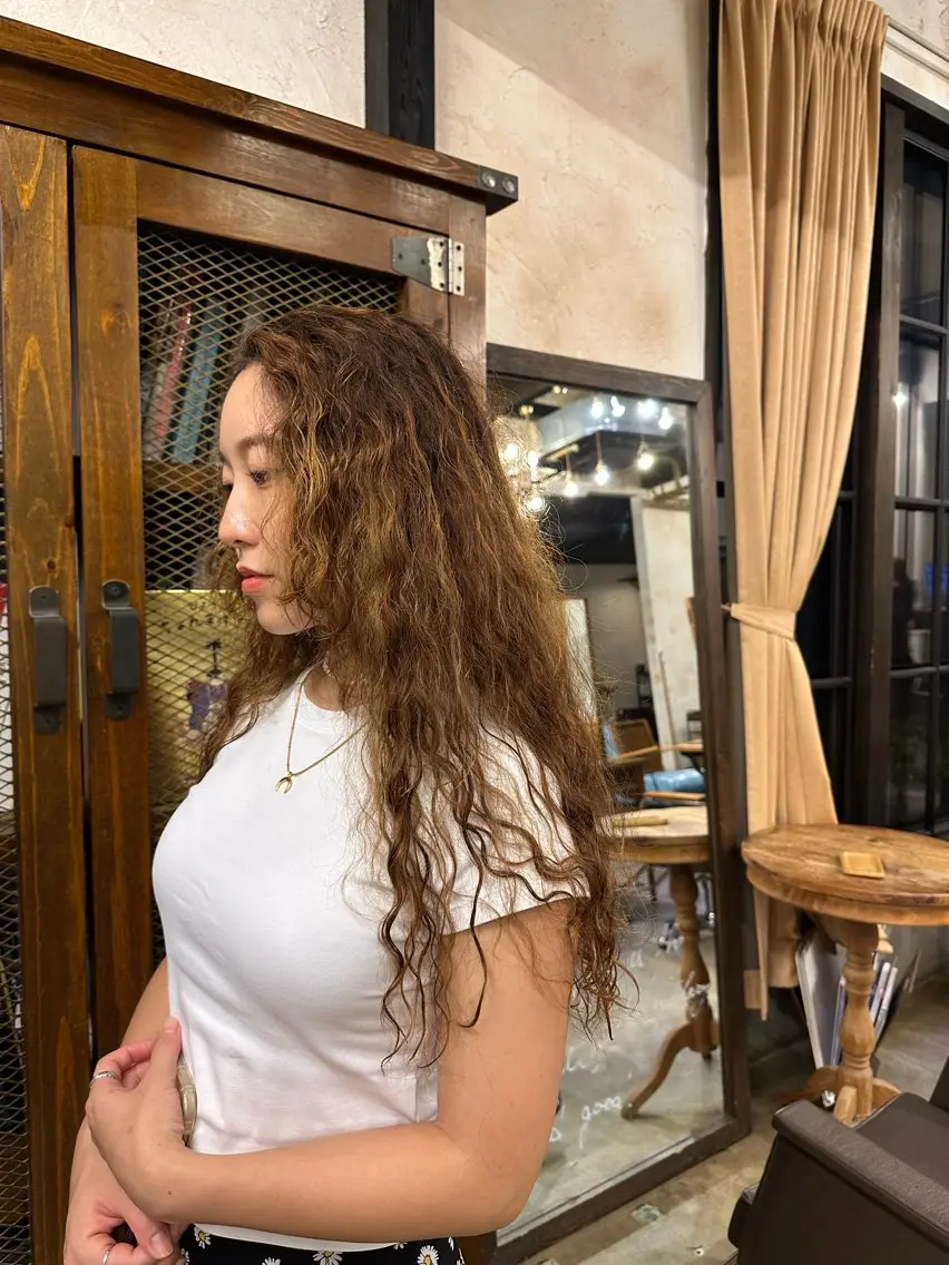 ロング パーマ ロング 🦖ノザワ リンカ🦖のヘアスタイル