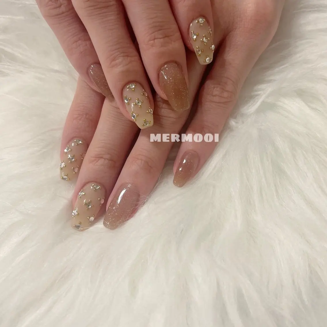 ネイル キラキラネイル ロングネイル ストーンネイル mermooi nailのネイルデザイン