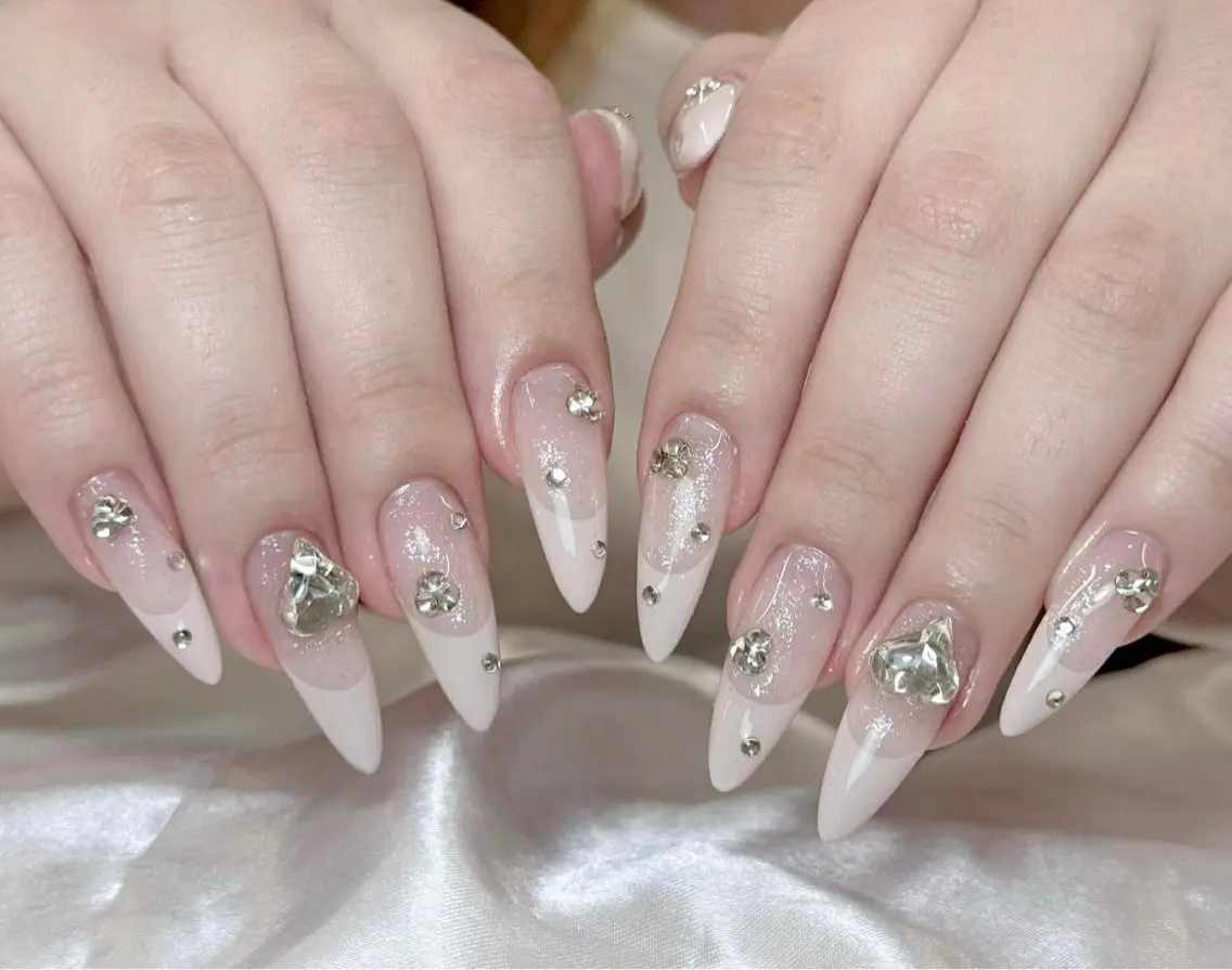 ネイル ハンドネイル queen nailのネイルデザイン