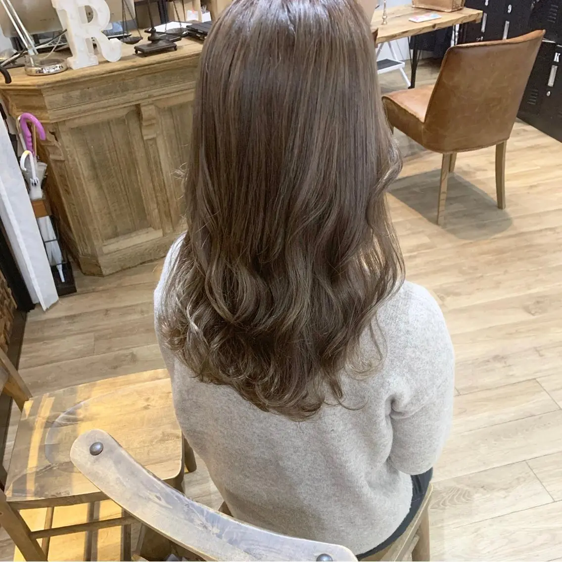 ロング カラー いけだ ひかり ハイライトくびれヘアのヘアスタイル