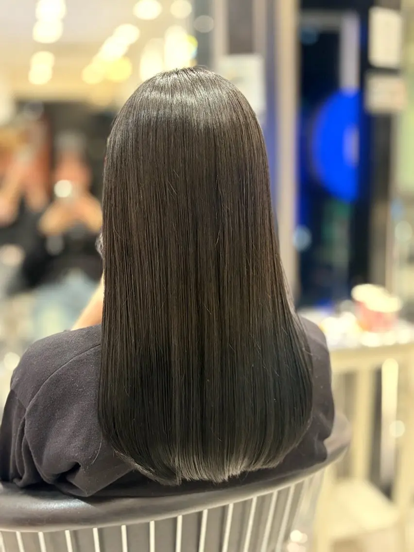 ロング カラー ヘアカラー 🫐寒色カラー🫐 あいみ🧚🏻のヘアスタイル