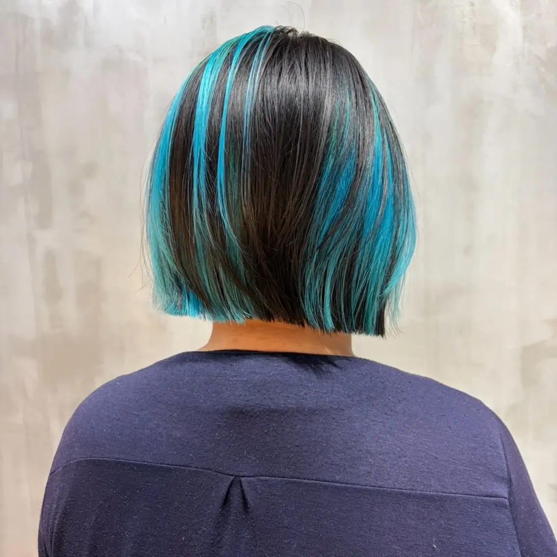 ショート カラー ブルーカラー デザインカラー qpula misuzuのヘアスタイル