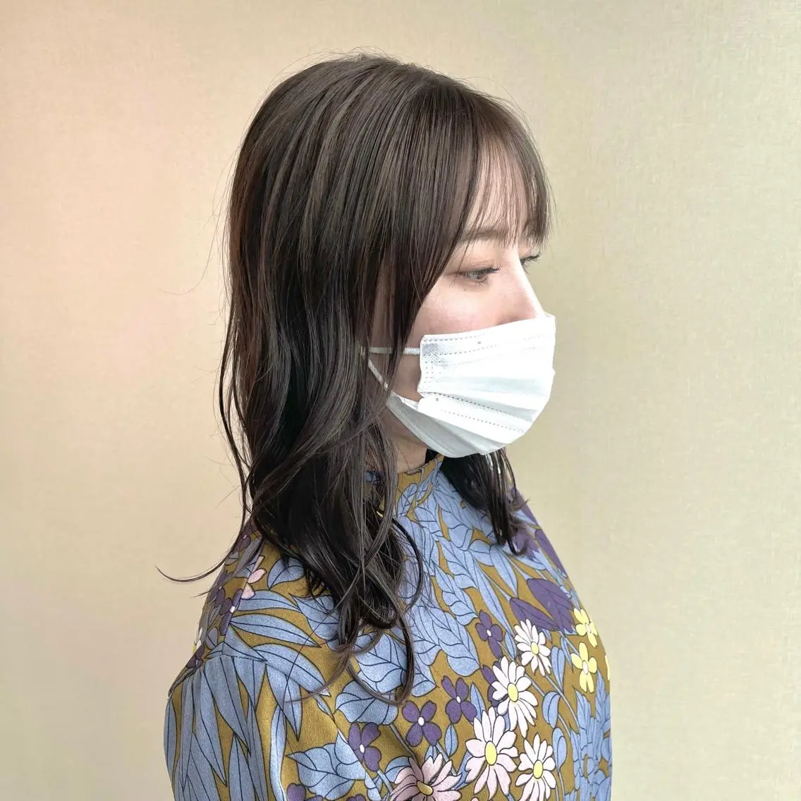 ミディアム カラー 透明感カラー グレージュ 砂川朱音⌇鶴見区横堤 ⌇抜け感ヘア⌇韓国風のヘアスタイル