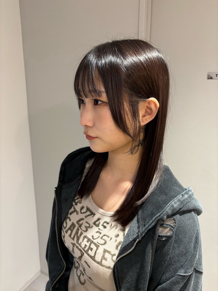 セミロング 顔周りカット 藤田 小波のヘアスタイル