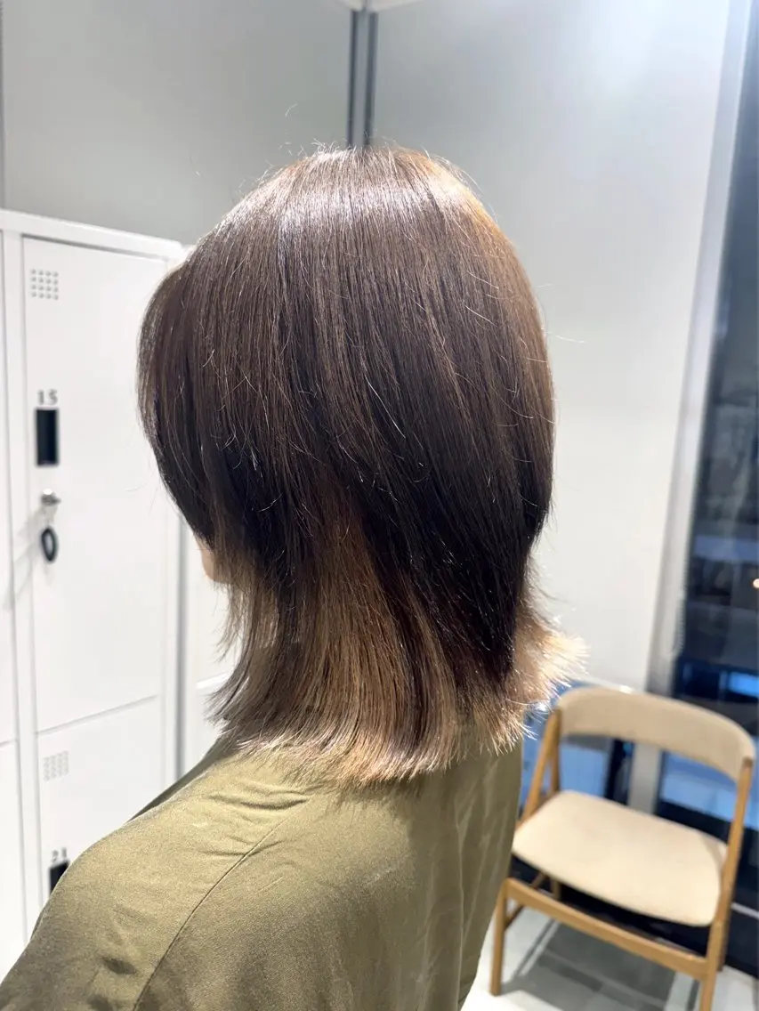 セミロング カラー ベージュカラー ブリーチ ブラウンカラー オリーブブラウン ホワイトベージュ カット ヘアカラー トリートメント 透明感カラー✨艶髪 制作🌱山根あゆみのヘアスタイル