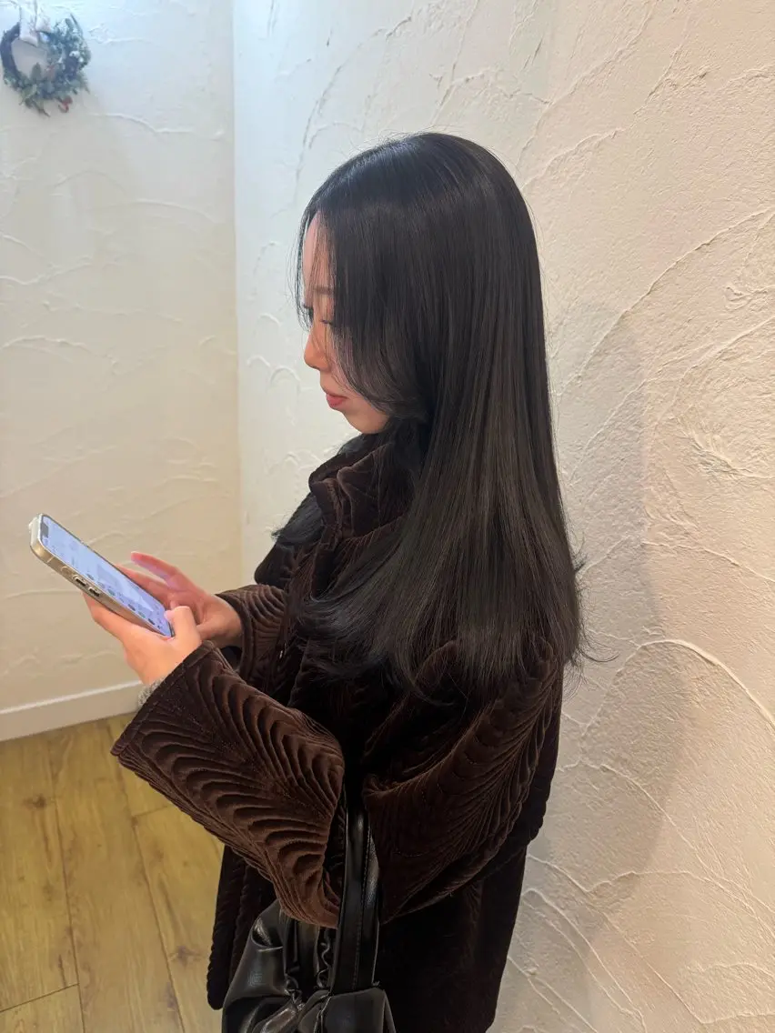 ロング カラー トリートメント 浦野 妃菜のヘアスタイル