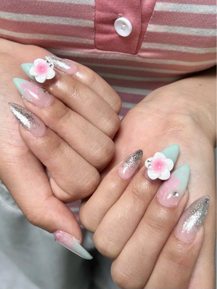 ネイル IROHA NAIL 愛音のネイルデザイン