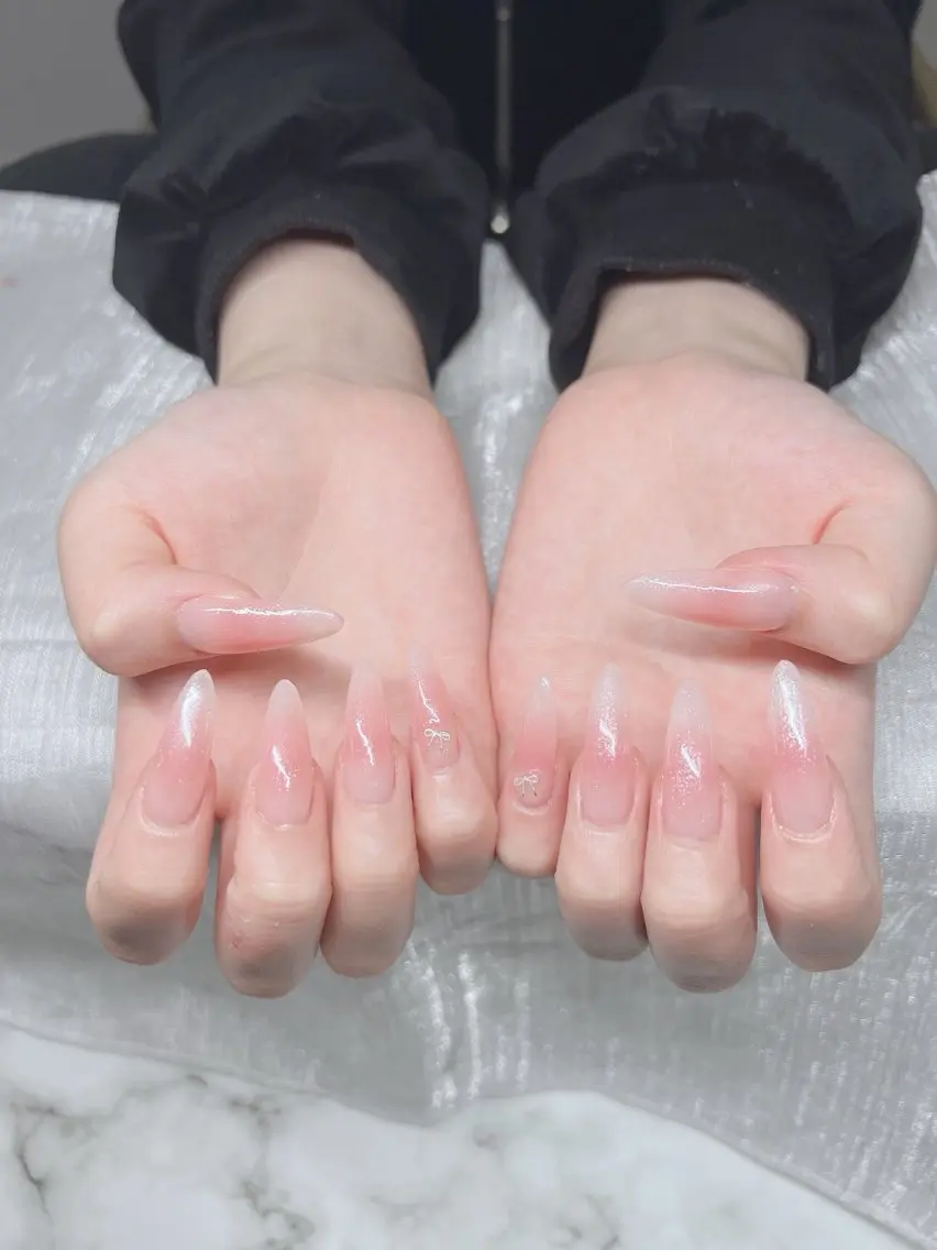 ネイル 長さ出し グラデーション キラキラネイル マグネットネイル ニュアンスネイル ハンドネイル Lee Nails チップ長さだし専門店のネイルデザイン