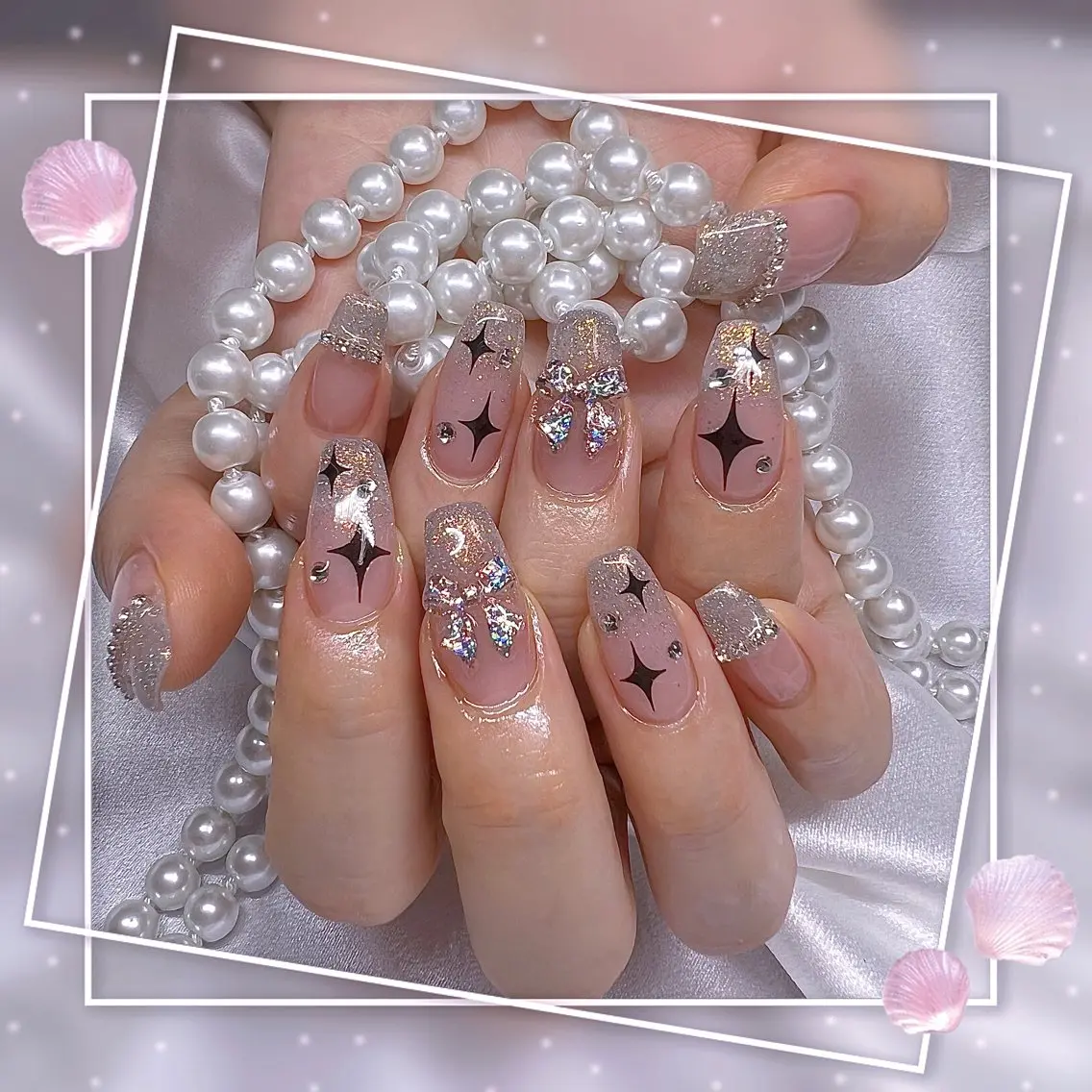ネイル フレンチネイル グラデーション キラキラネイル 韓国ネイル マグネットネイル ハンドネイル Chill Nailsalonのネイルデザイン
