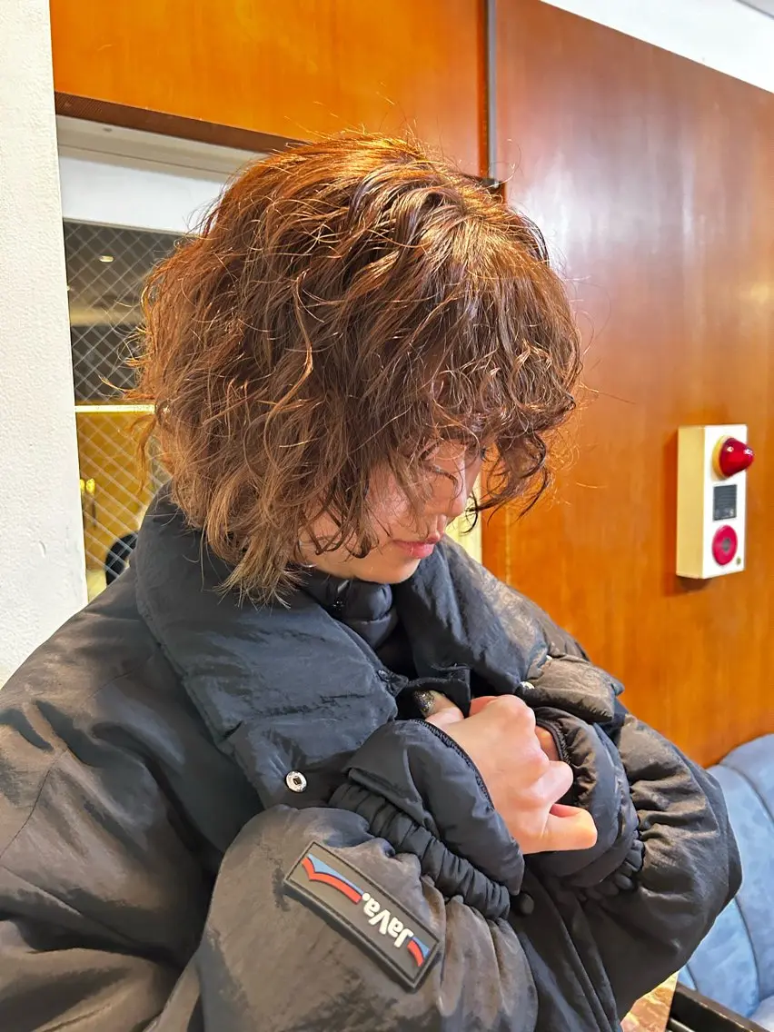 ミディアム カラー パーマ ミディアムパーマ イワサキ リカのヘアスタイル