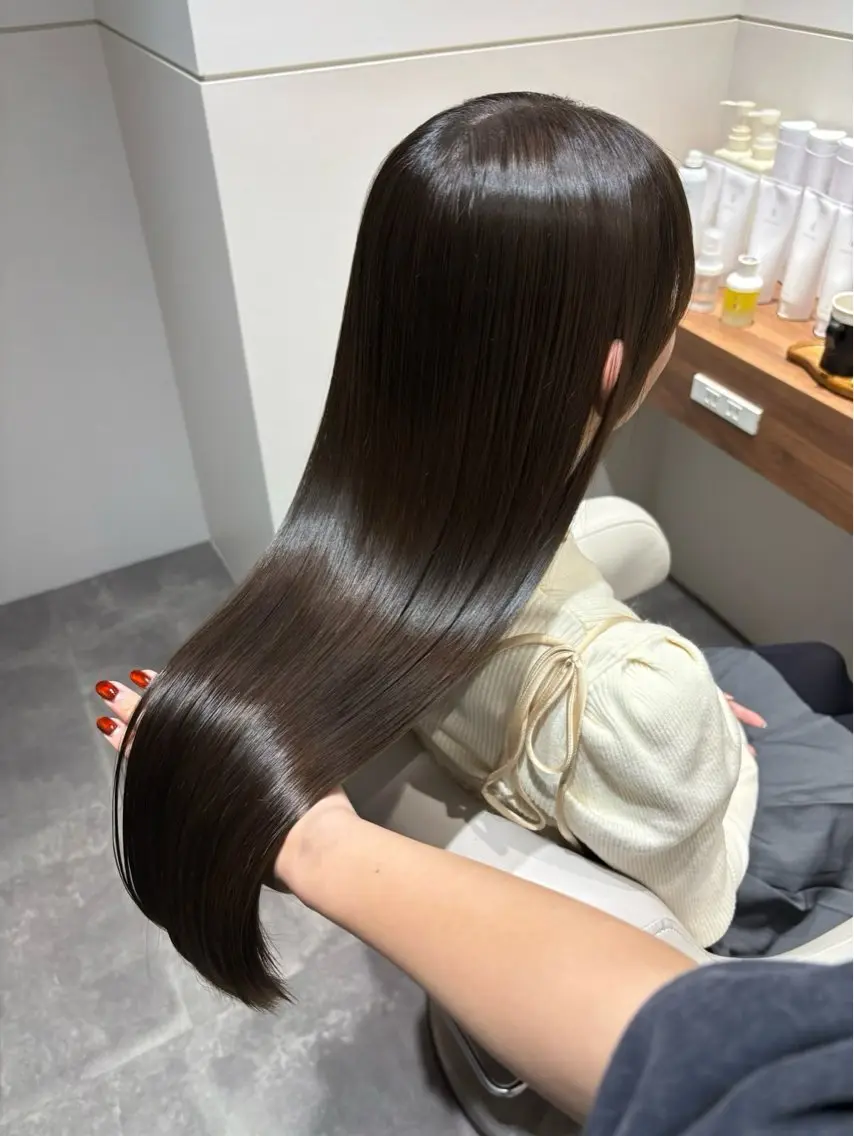 トリートメント Hinata うる艶ヘアのヘアスタイル
