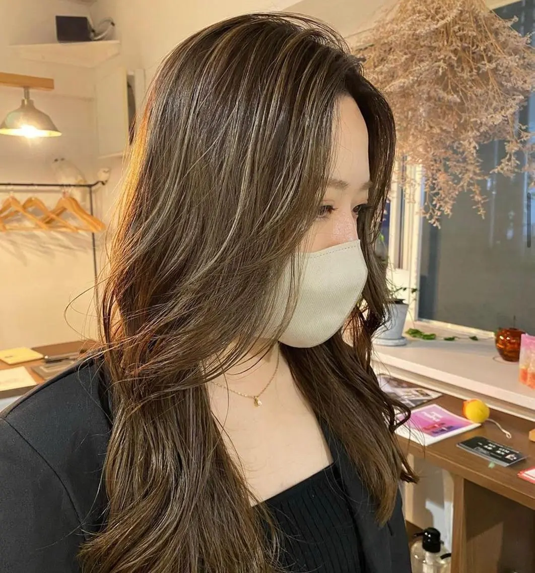ロング ハイライト カット ヘアカラー トリートメント 🫧透明感カラー× レイヤー🫧HARUのヘアスタイル