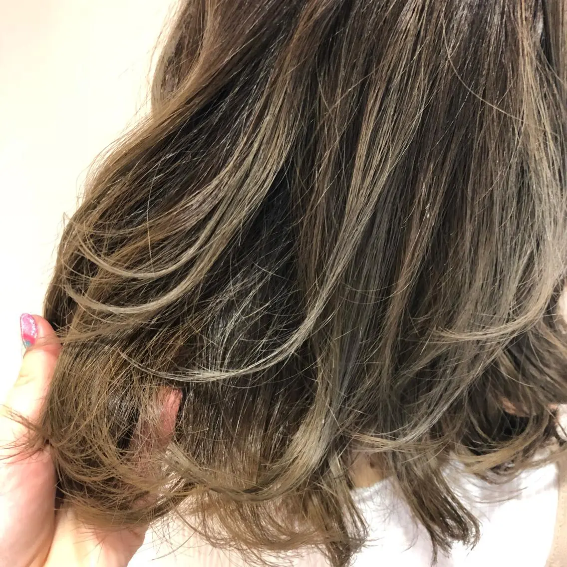 セミロング アッシュ トリートメント 松佐 ゆかりのヘアスタイル