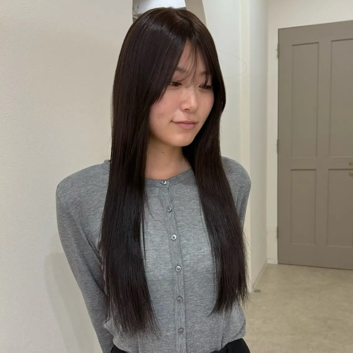 ロング ヘアカラー トリートメント karin /艶感カラー/カットのヘアスタイル