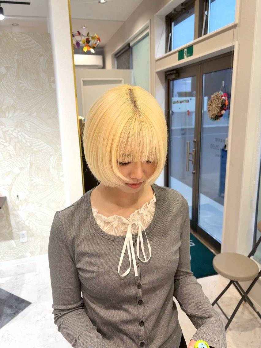 ショート ボブレイヤー ボブ レイヤーカット 佐藤 亜加梨のヘアスタイル