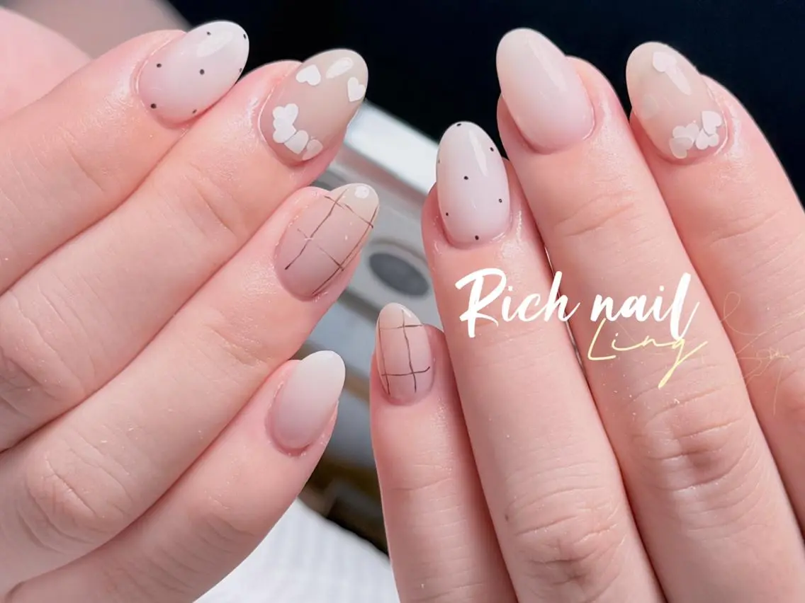 ネイル ハンドネイル ハンドケア Rich Nail 🤲🏻梨央のネイルデザイン