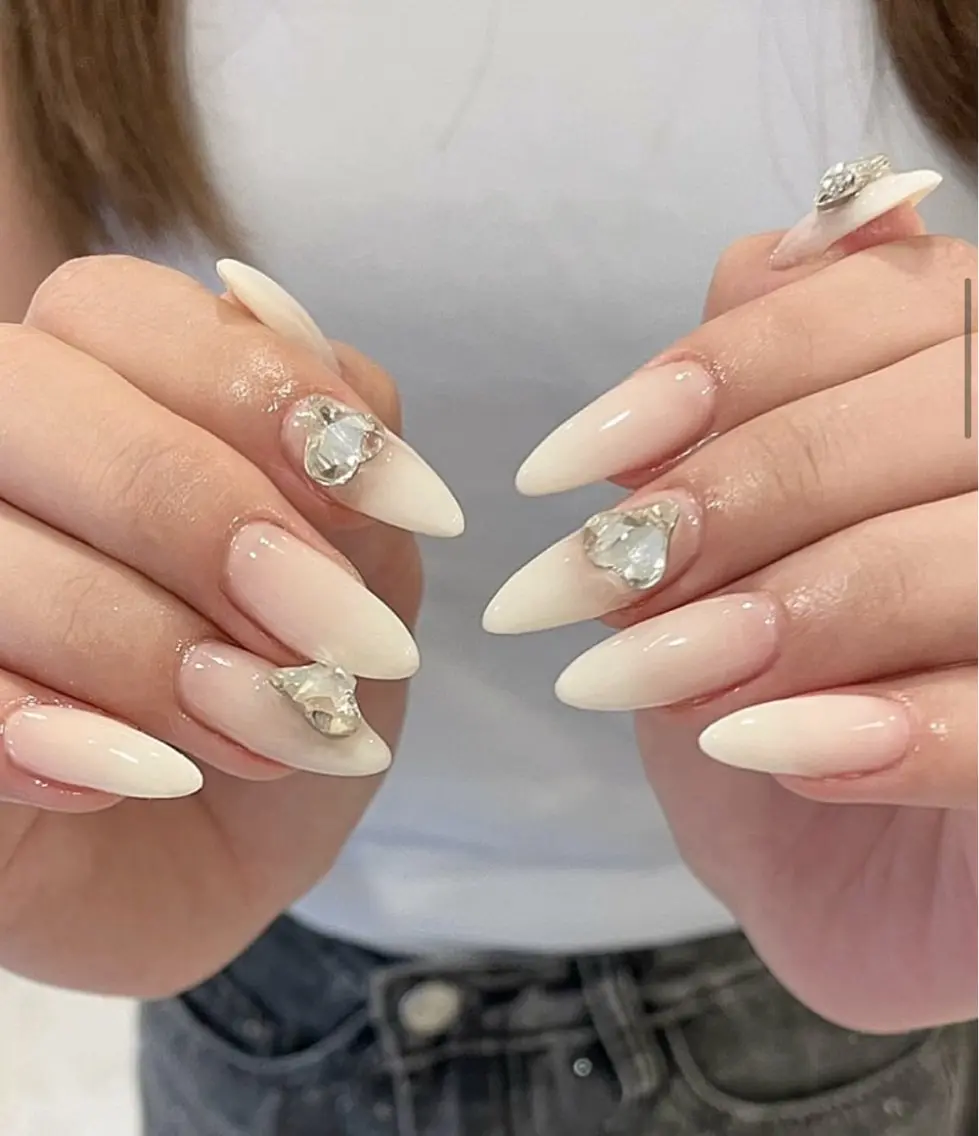 ネイル アートネイル フラワーネイル フレンチネイル ジェルネイル グラデーション ハンドネイル Ryu Nail NekoChanのネイルデザイン