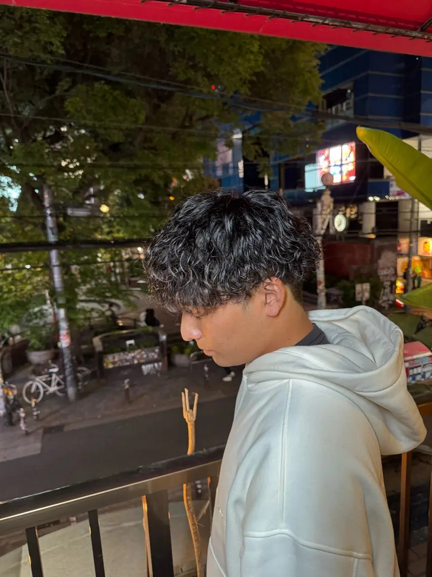 ショート パーマ ヘアアレンジ メンズ マッシュ メンズパーマ 刈り上げ 波巻きパーマ カット パーマ メンズ専門 美容師✨ アメ村 堀江颯瑛のヘアスタイル