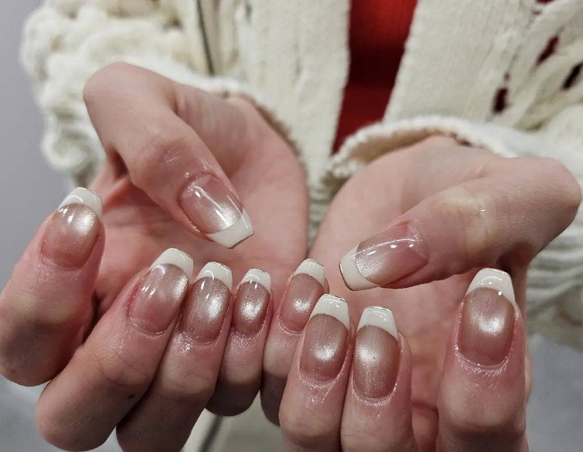 ネイル フレンチネイル ジェルネイル マグネットネイル ミラーネイル 持ち込み ハンドネイル puku nail 🌼kazu🌼のネイルデザイン