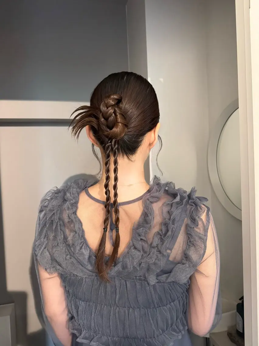 ロング ヘアアレンジ ヘアセット mina 🌷のヘアスタイル