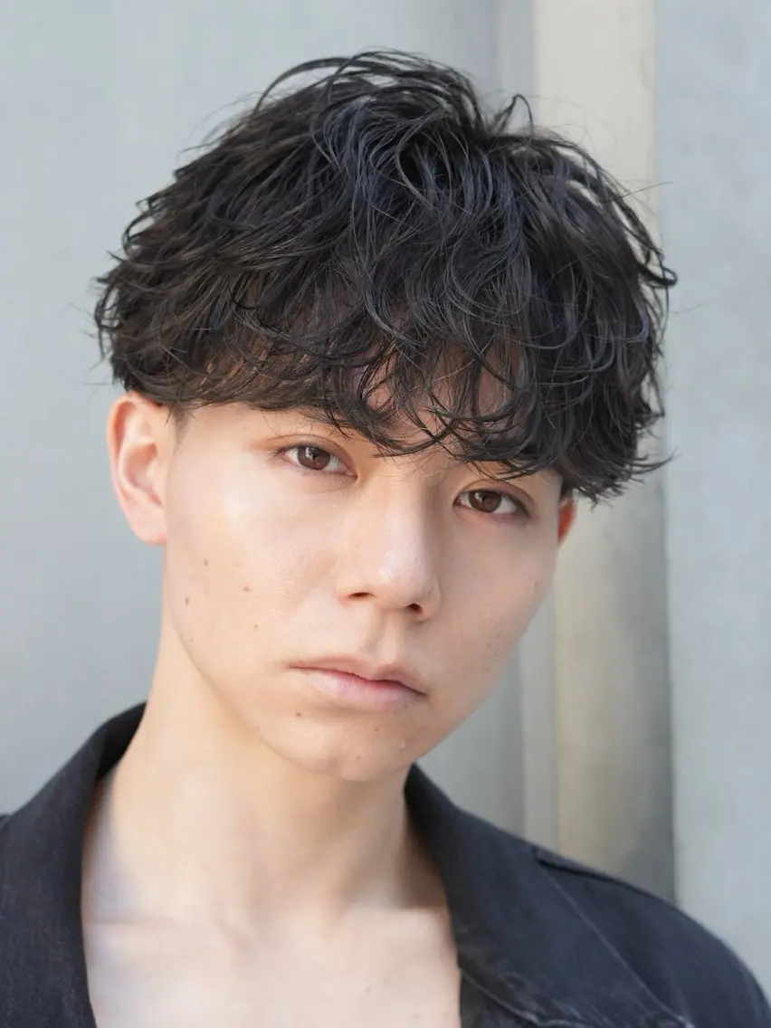 パーマ メンズ フェザーパーマ マッシュ メンズパーマ 学生（メンズ向け） メンズツイストパーマ カット パーマ レイヤーカット/無料 カットモデル/カズのヘアスタイル