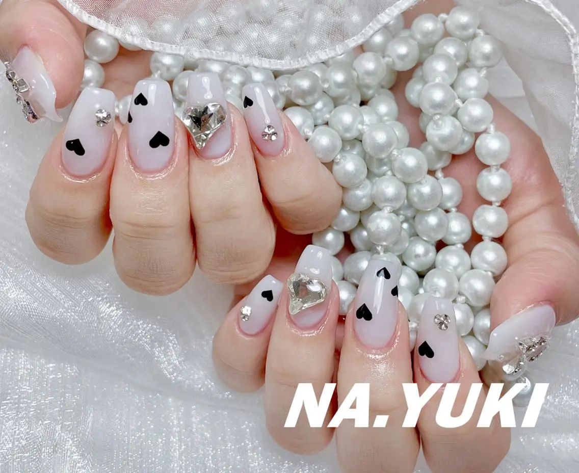 ネイル ハンドネイル ハンドケア 🌷 Mooning 🌷のネイルデザイン