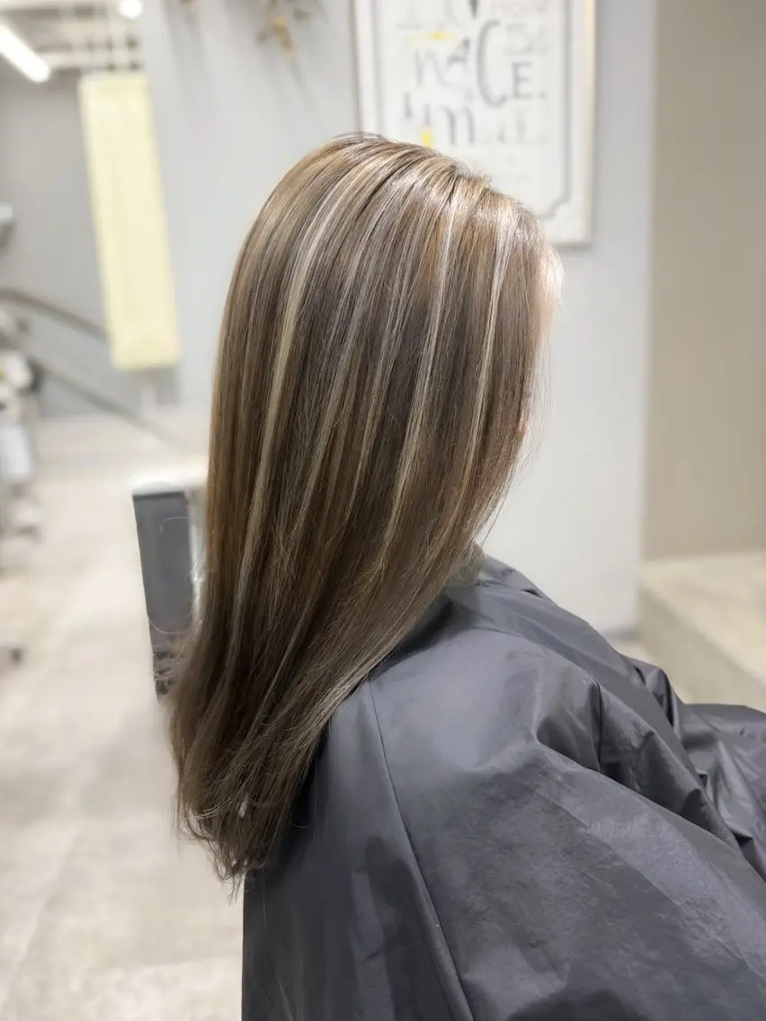 ロング カラー ハイライトカラー ハイライト カット ヘアカラー 巻ける髪質改善🫧ハ イライト/永田汰伊智のヘアスタイル