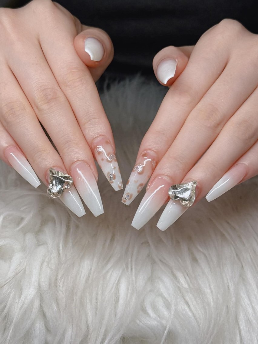 ネイル Lee Nailsのネイルデザイン