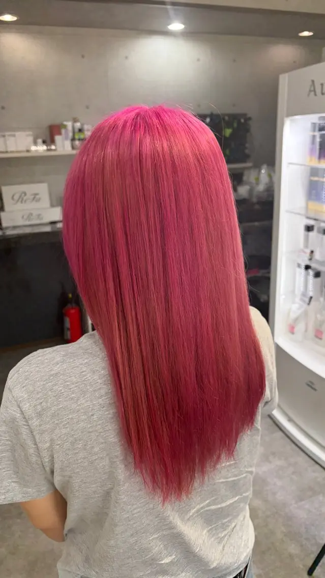 セミロング ショートボブ ボブ ハイライト 髪質改善 レイヤーカット カット ヘアカラー REVE 美容室のヘアスタイル