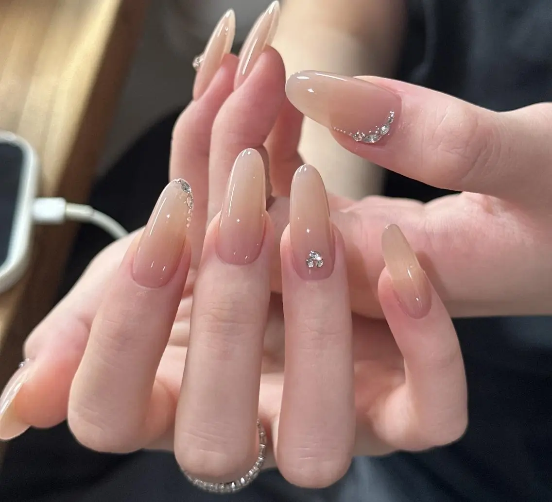 ネイル Kana🌻マツエク &Nailサロン💛のネイルデザイン