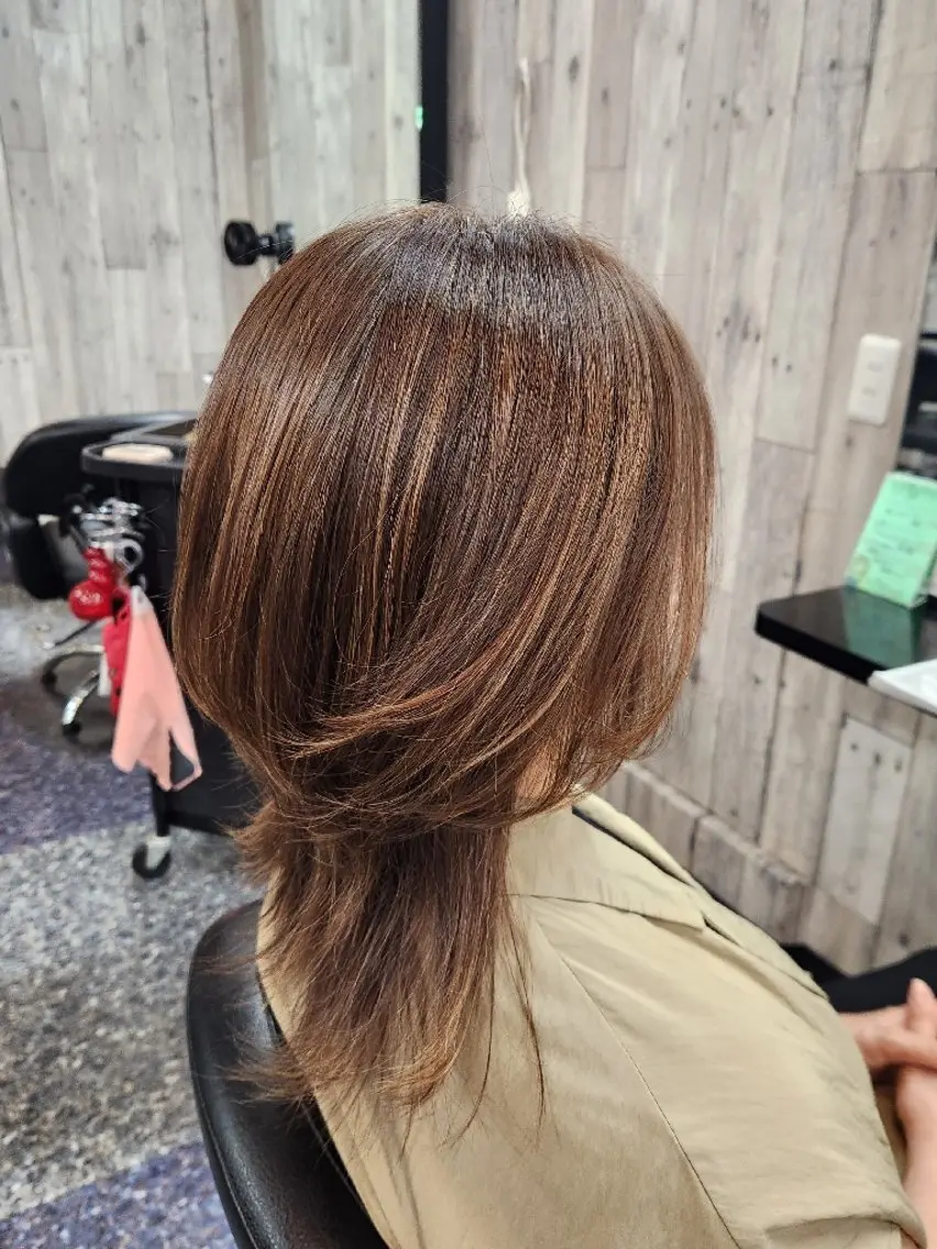 セミロング カット ヘッドスパ 岩瀬 未来のヘアスタイル