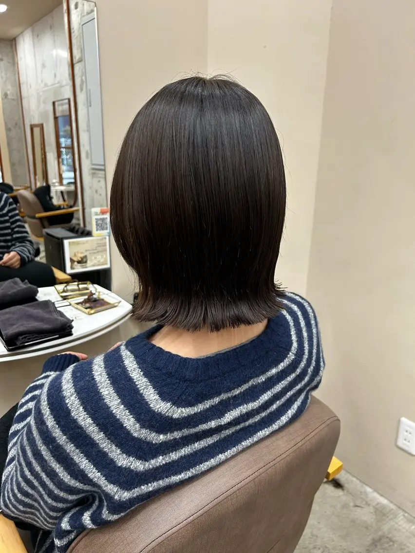 ショート 顔周りレイヤー/ ふわあいりのヘアスタイル