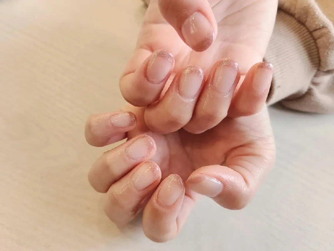 ネイル フレンチネイル マグネットネイル マグネットフレンチ ハンドネイル 関口 友菜のヘアスタイル