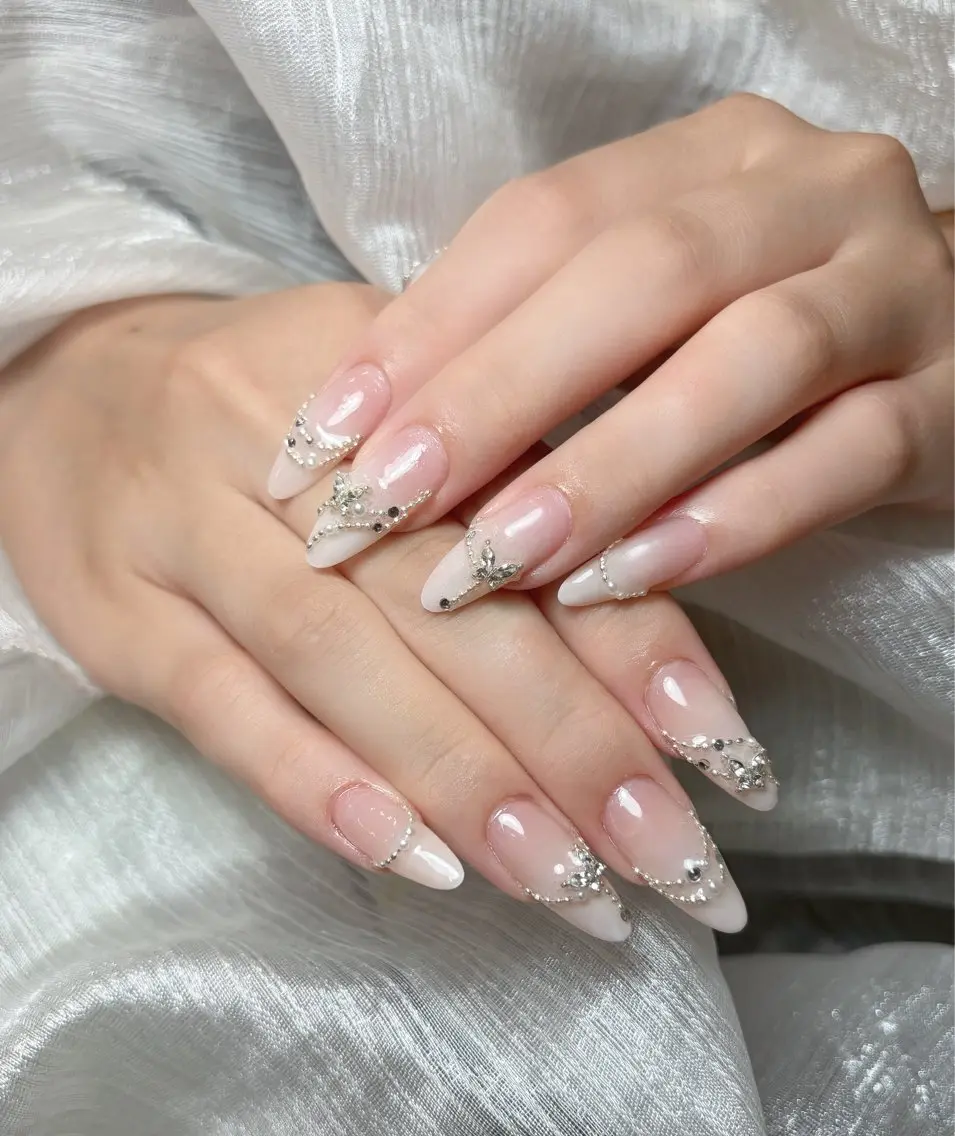 ネイル 成人式 フラッシュネイル フレンチネイル ジェルネイル グラデーション 😍Yumi❤️ 💅Nail💅のネイルデザイン