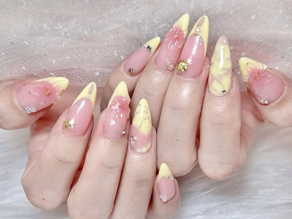 ネイル オーロラネイル ブルー フットネイル ジェルネイル 氷ネイル・うるうるネイル ハンドネイル Rin Nail 新大久保店のネイルデザイン