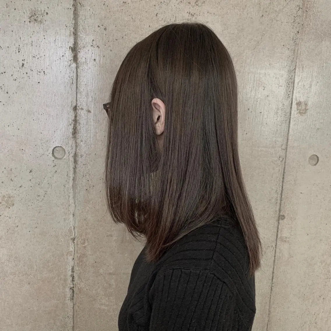 セミロング カラー グレージュ 二宮 早智子のヘアスタイル