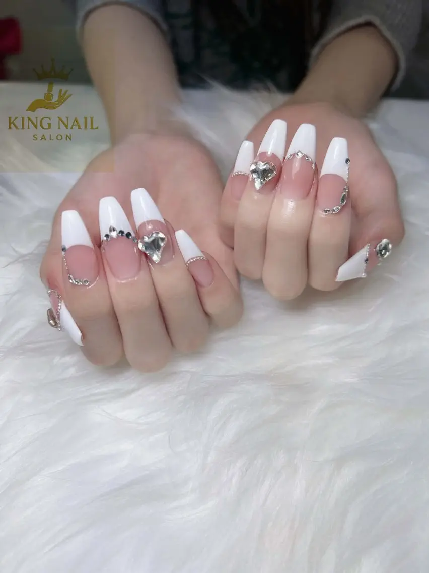ネイル ジェルネイル ガーリー 韓国ネイル ニュアンスネイル シンプルネイル ハンドネイル KING_NAIL YUMIのネイルデザイン