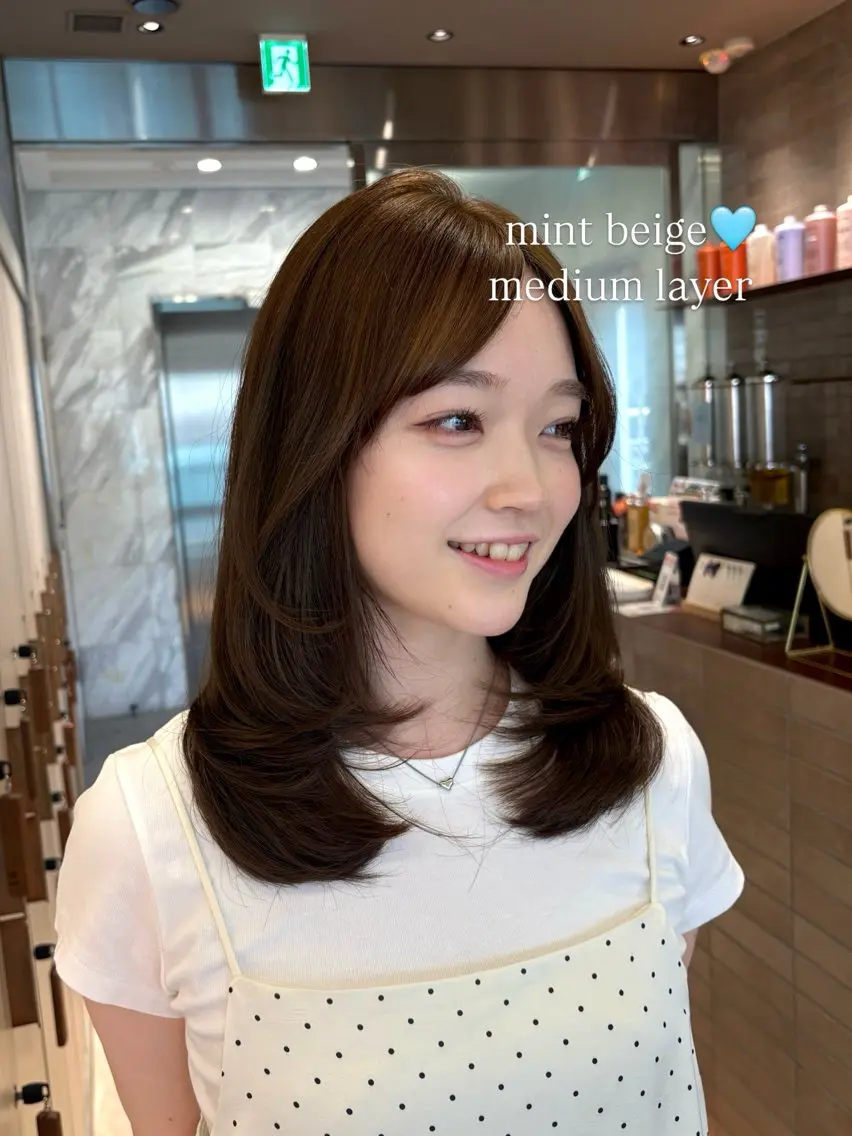 ミディアム ミディアムレイヤー くびれヘア 顔まわりレイヤー 髪質改善 レイヤーカット カット ヘアカラー トリートメント 顔周りレイヤーカット /髪質改善/ゆう🤍のヘアスタイル