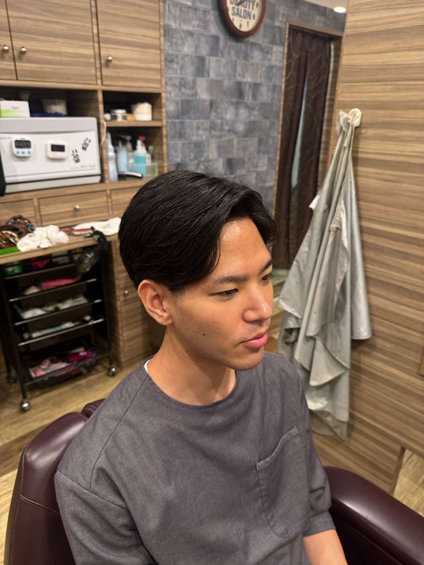 ミディアム 磯崎 隼のヘアスタイル