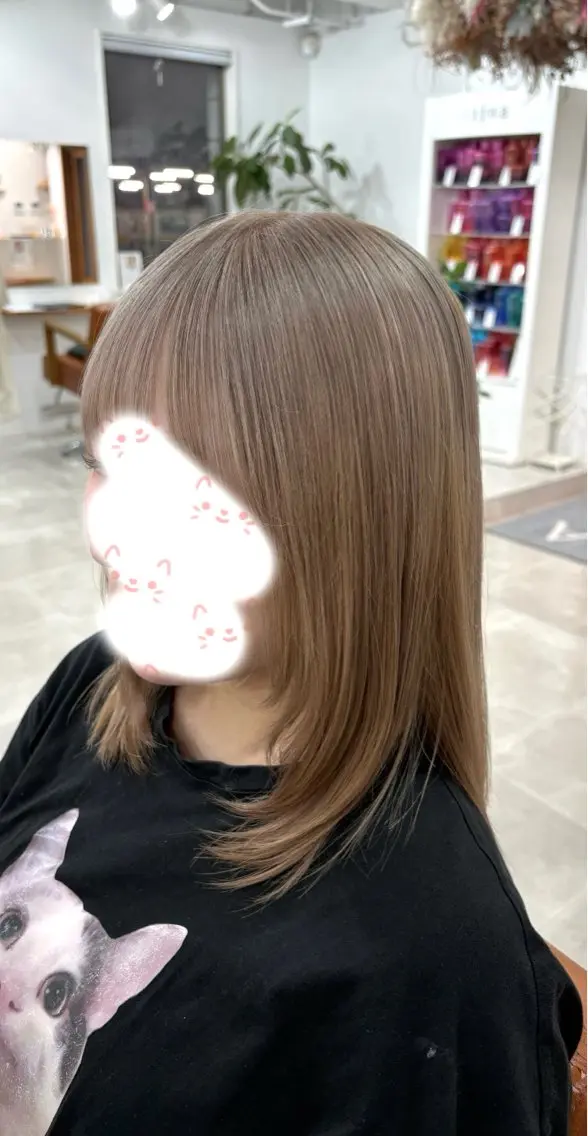 セミロング カラー ベージュカラー 透明感カラー 兼岡 ひかりのヘアスタイル