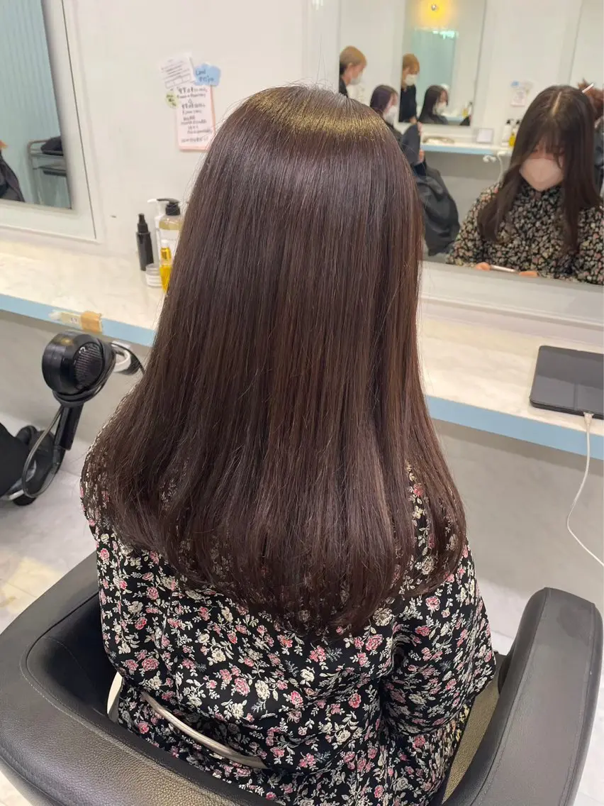 ミディアム カラー ヘアアレンジ 🫧モテる💗ダメー ジレスハイトーン🫧のヘアスタイル