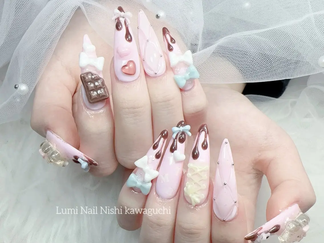 ネイル フットネイル ジェルネイル キラキラネイル オフィスネイル ピンク Lumi Nail Salonのネイルデザイン