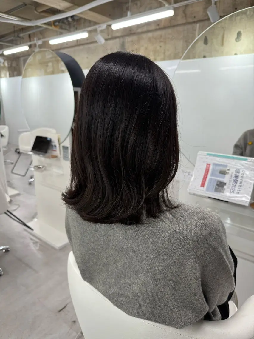 セミロング ヘアカラー トリートメント yuuna ✮ door whiteのヘアスタイル