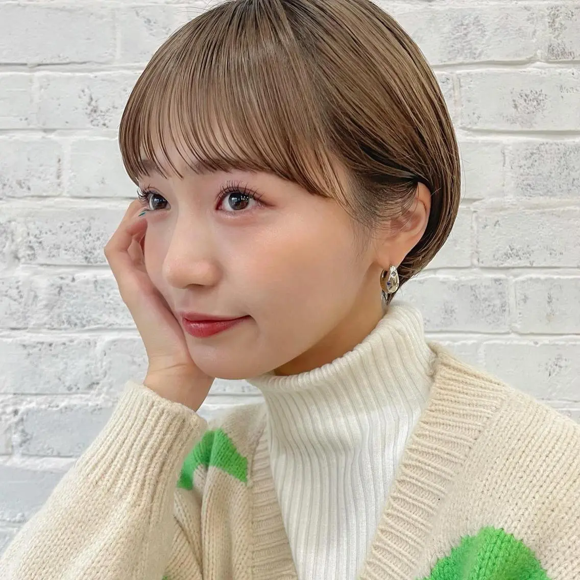 ショート カラー ベージュカラー ハイトーンカラー ハイトーンベージュ ショートヘア 小顔カット ✨👑お洒落ショート ❣️村上せいな✨のヘアスタイル