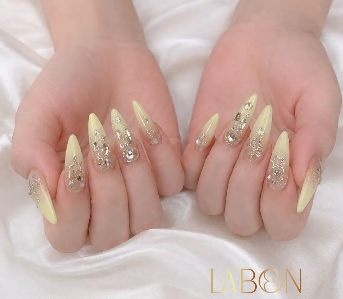 ネイル Hana✴︎ Labon Artのネイルデザイン