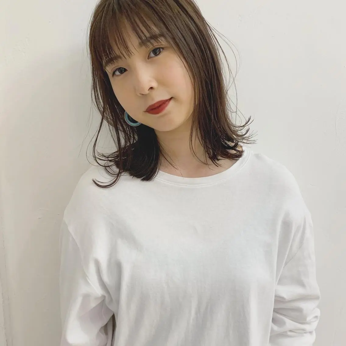 ミディアム カラー マツエク・マツパ ハイトーンボブ 前田 表参道　グレージュのヘアスタイル