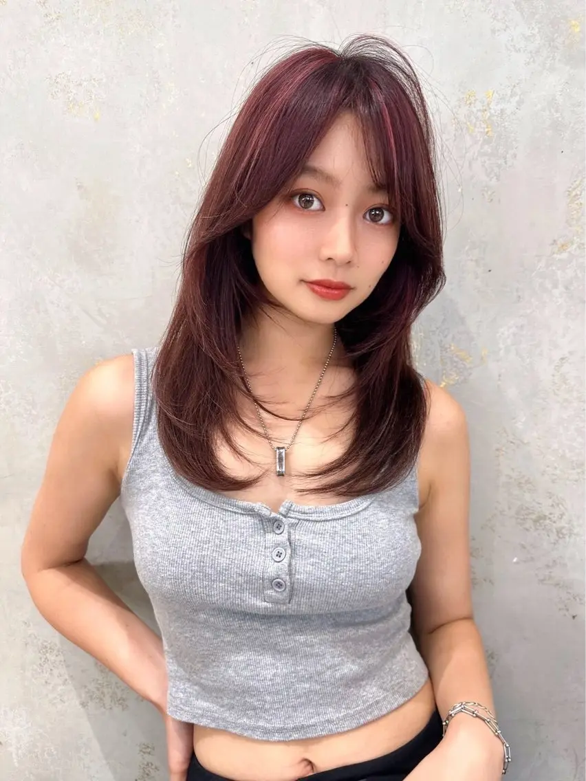 ロング カラー 淺井 咲那のヘアスタイル