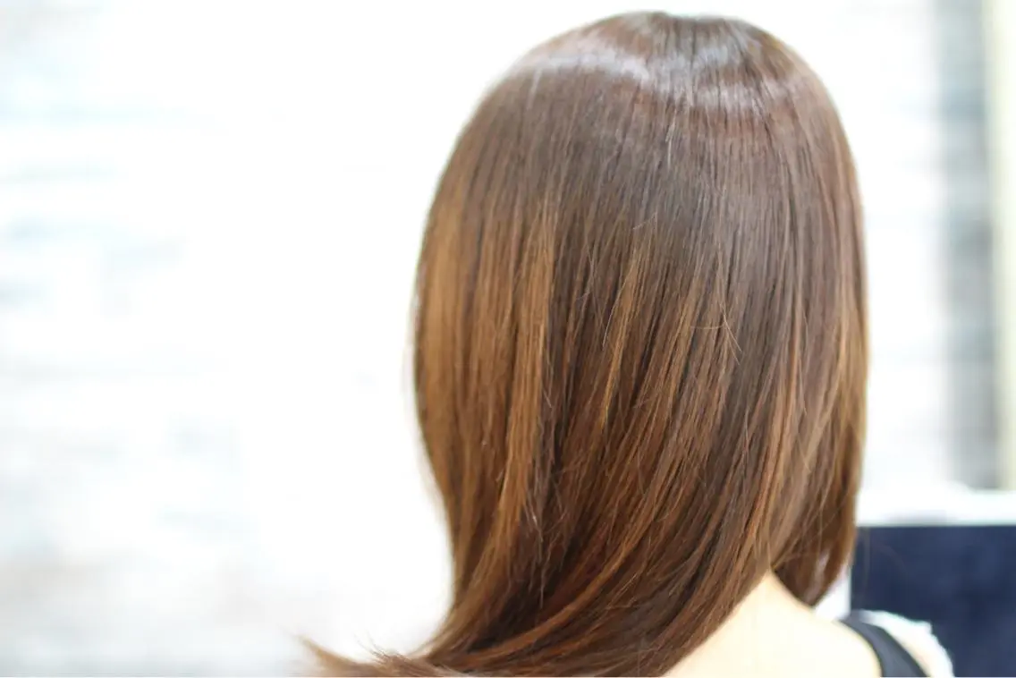 セミロング カット ヘアカラー トリートメント 大通り1番出口1分 髪質改善ヴィソップのヘアスタイル