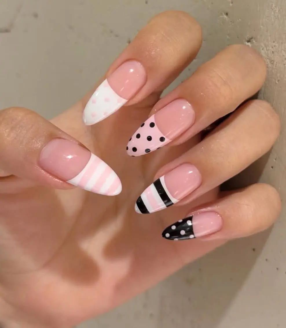 ネイル フラワーネイル ジェルネイル キラキラネイル 韓国ネイル マグネットネイル ハンドネイル ハンドケア Blingg NailStudioのネイルデザイン